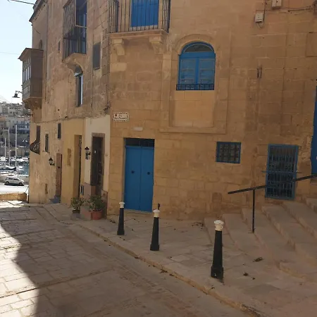 בית נופש Tifkira בירגו